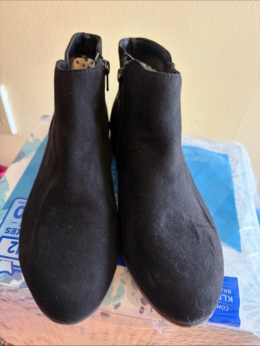Cat and Jack girls black bootie boots size 5